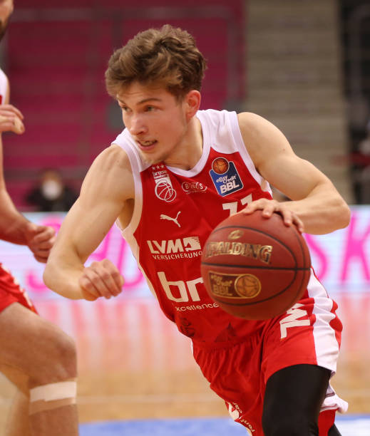 地认为晚上 地认为晚上